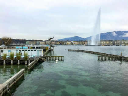 les-bains-des-paquis-geneve-jet-d-eau